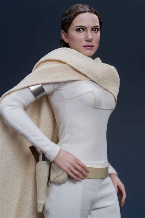 hot padme|First Look: Padmé Amidala Sixth Scale Figure by Hot Toys